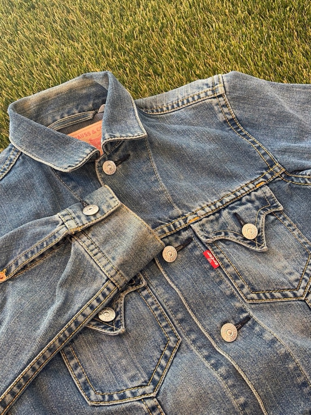 Levi's Type 1 Denim Trucker Jacket Size S Sick Light Wash Iconic Jean Jacket